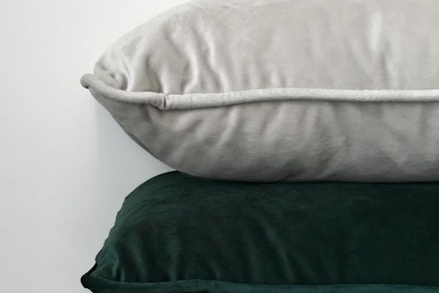 comfortable-green-and-white-pillows